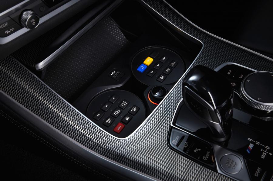 Детали интерьера BMW X5 Protection VR6 (G05) 2019 года  (фото 21 из 26)